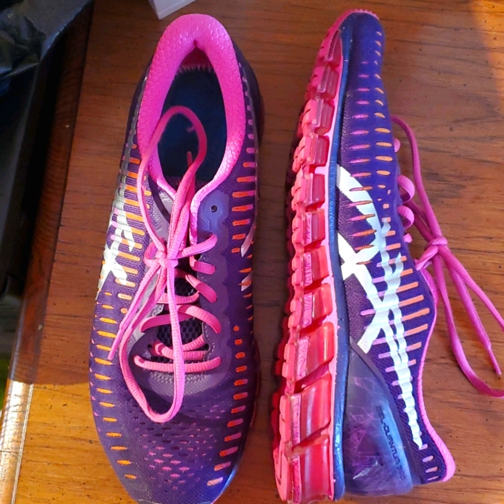ASICS quantum 360s